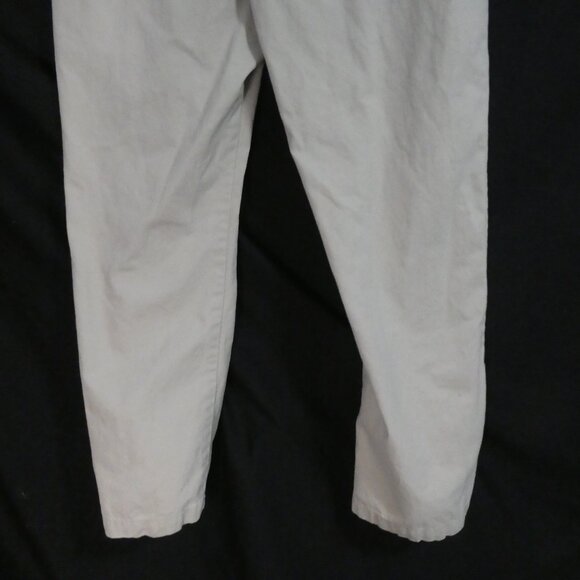 OLD NAVY - The Classic Khaki - Slim Fit | 42 x 32 | Beige Casual Slim Fit Pants - Picture 14 of 16